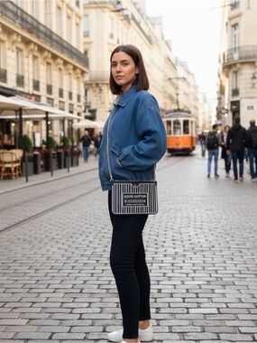 Louis Vuitton Neverfull Inside Out MM Pochette